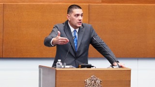 ГЕРБ: С вотове на недоверие и улични кавги не можем да се борим с руски дронове