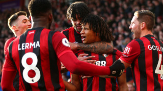 Тотнъм набеляза защитник на Борнемут