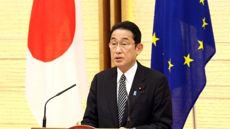 Подкрепата за японския премиер Фумио Кишида падна до най-ниското си