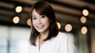 Традиционните финансови институции вече повече от година са с двата