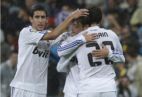 Реал отново с 10 точки пред Барса