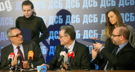 Костов се ангажира със здравни промени