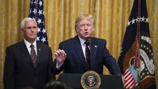 Американският президент Доналд Тръмп поиска да се срещне с информатора