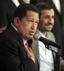 Чавес се споразумя да изнася петрол за Иран