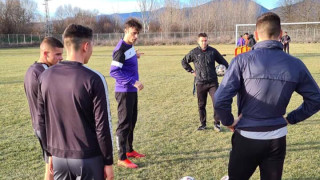 Старши треньорът на Етър Александър Томаш изглежда не иска повече