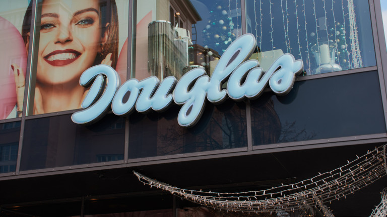 Веригата за търговия с козметични стоки Douglas, която в България