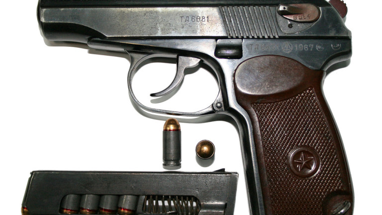 Откритият пистолет в шефа на КАТ-Благоевград бил на негов приятел