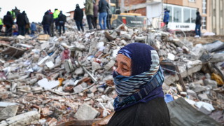 Ердоган пристигна сред разрушенията в Южна Турция