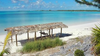 Най-големият частен остров сред Бахамите си търси купувач. Колко може да струва?