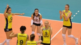 Добриана Рабаджиева и Фенербахче загубиха първия полуфинален двубой в дамската