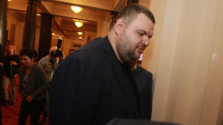 Депутатът от ДПС Делян Пеевски се отказва от евродепутатското място