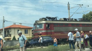23-годишен шофьор загина след сблъсък с влак в село Труд