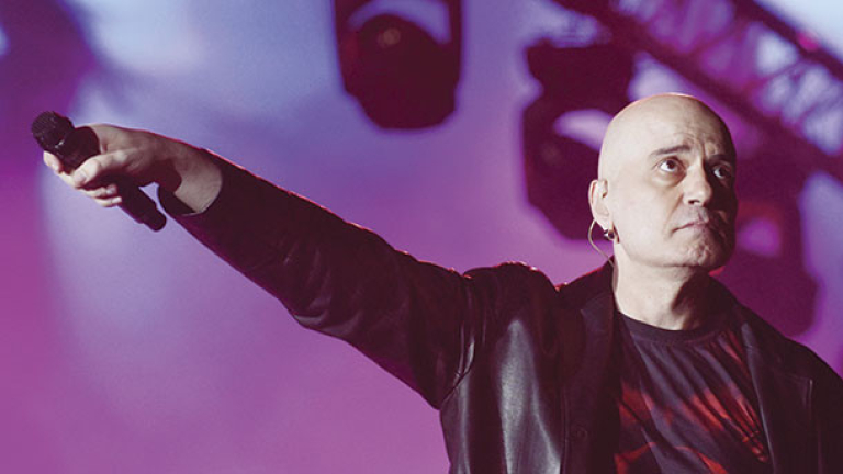 Слави Трифонов отмени концерт в чужбина