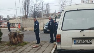 Собственикът на в Труд Петьо Блъсков пристигна с камион и