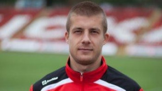 Миньор Перник привлече опитен защитник разбра Тема Спорт Жълто черните договориха