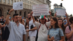 Властта не хареса предложението на опозицията за ръст на заплатите на младите лекари