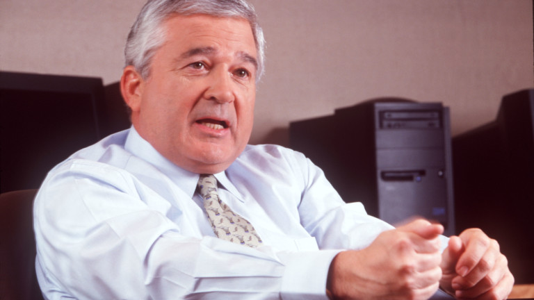 Луис Герстнер: Почина човекът, който спаси IBM през 90-те