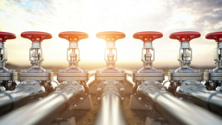 Страни от ЕС съкратиха покупките на руски газ, докато една държава ги увеличи значително