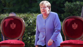 Голямо уважение в ЕС за Меркел, слизането ѝ от сцената буди тревоги  
