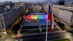 Чили узакони браковете между еднополови двойки