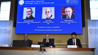 Трима учени си поделят Нобеловата награда за химия съобщава Асошиейтед