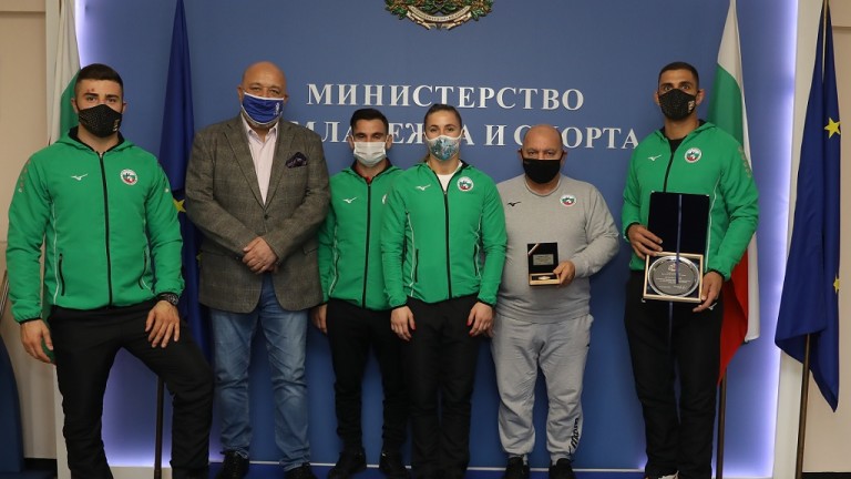 Министър Кралев награди европейския вицешампион по джудо Ивайло Иванов