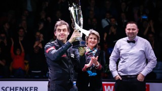 Министърът на младежта и спорта Весела Лечева връчи купата след