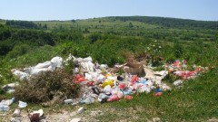 Нерегламентирано сметище тревожи граждани на Варна