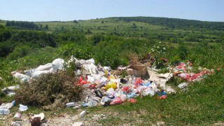 Община Ловеч е почистила 30 броя локални нерегламентирани сметища през