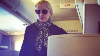 Азис срещна Мадона в самолет!