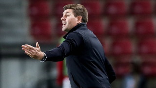 Треньорът на Астън Вила Стивън Джерард също е заразен с