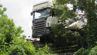 Затворен е Ришкият проход заради катастрофал молдовски ТИР съобщи БНР