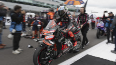 Италианец триумфира в състезанието за Гран при на Велкобритания в Moto GP