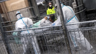 Властите затягат строго мерките за Коледните празници предупреждава Ройтерс На