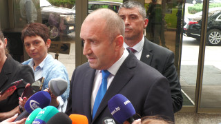 Държавният глава Румен Радев заяви че не се меси във