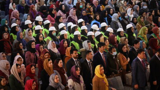 Администрацията на Байдън обмисля ускорено издаване на визи за уязвими