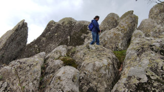 Обявиха природната забележителност Черните скали намираща се землището на село