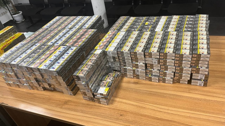 Митнически служители откриха 900 кутии (18 000) къса цигари при