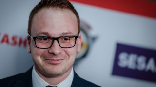 Заместник изпълнителният директор на БФС Добрин Гьонов говори пред колегите от Спортал