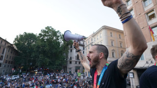 Националният отбор на Италия се впусна в шампионския си парад