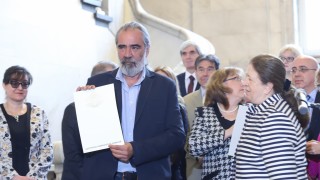 Германците дават по 9000 евро на всички свободни артисти Банов