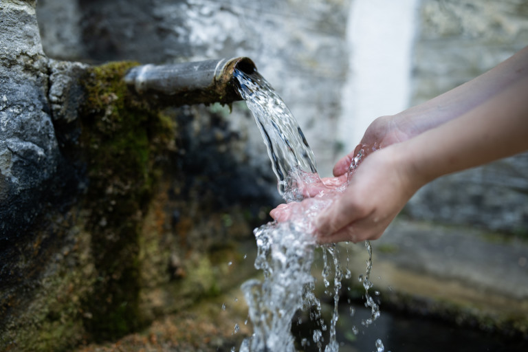 Чешмите са извор на воода, но и на история