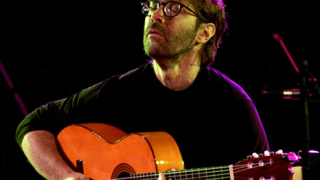 Акустичният Меола - класика и свобода