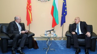 Винаги съм считал че на масата на преговорите може да