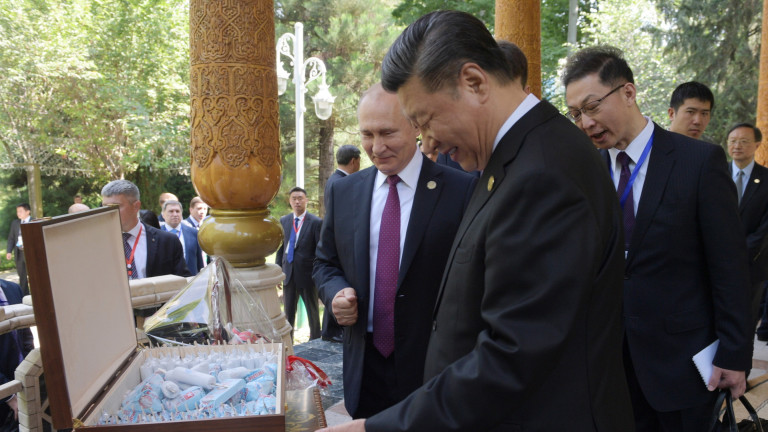 Китайският президент Си Дзинпин отпразнува 66-годишния си рожден ден с