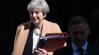 Британският парламент одобри искането на Мей за предсрочни избори