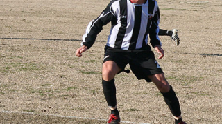 Локо (Пд) подписва с Том