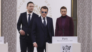 Франция подкрепя засилването на отбранителните позиции в Арктика Това заяви френският