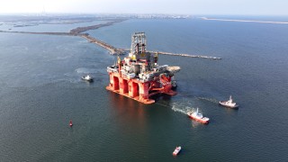 Най-голямата компания в Румъния съкращава 10% от персонала си заради по-ниските цени на петрола