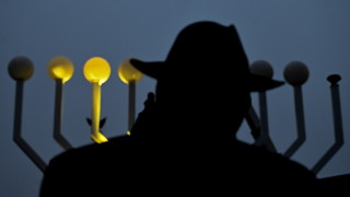 По предложение на ръководствата на религиозните общности в България правителството